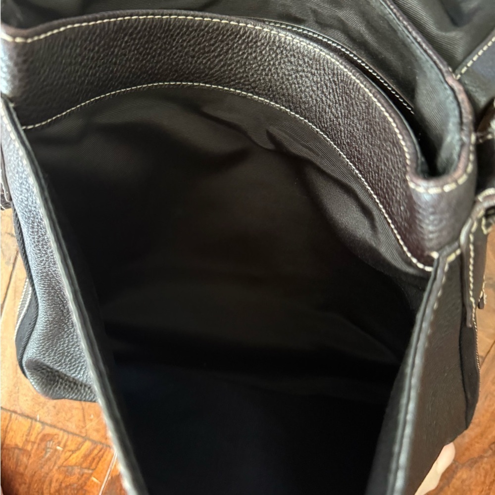 Levenger Bomber Jacket Leather Laptop Messenger Bag Pebble Brown Euc — image 5 of 8